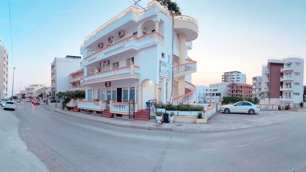 Apartments Delfin Улцин Екстериор снимка