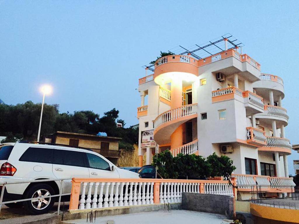 Apartments Delfin Улцин Екстериор снимка
