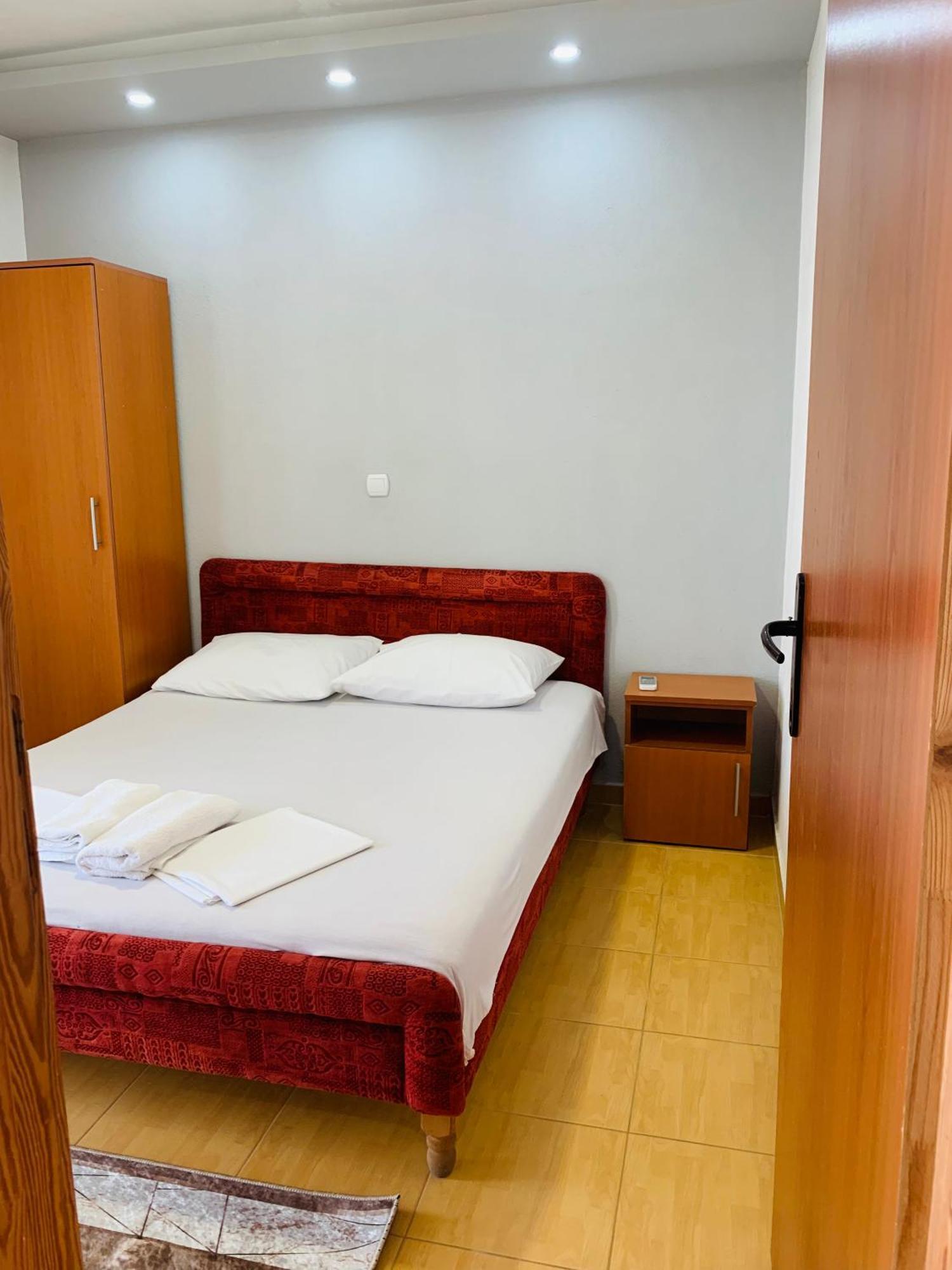 Apartments Delfin Улцин Екстериор снимка