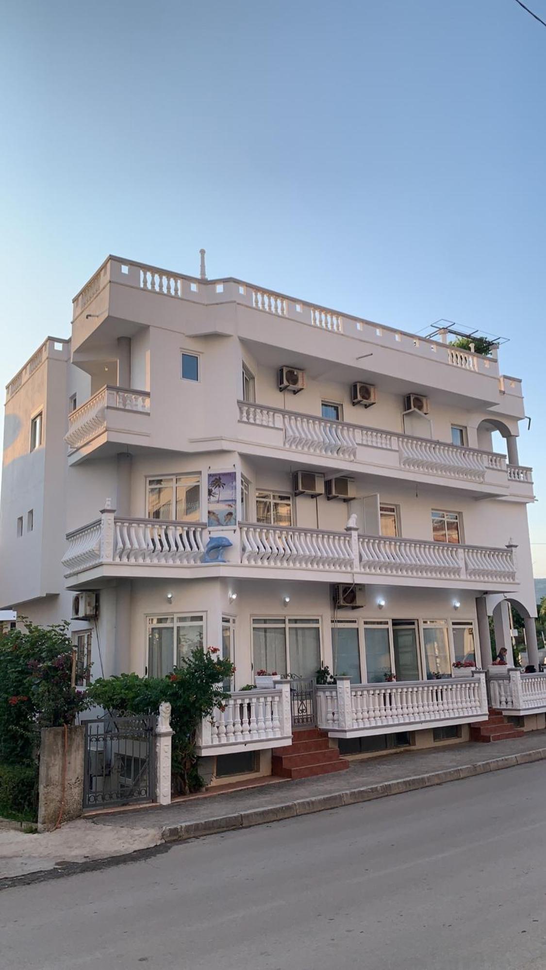 Apartments Delfin Улцин Екстериор снимка