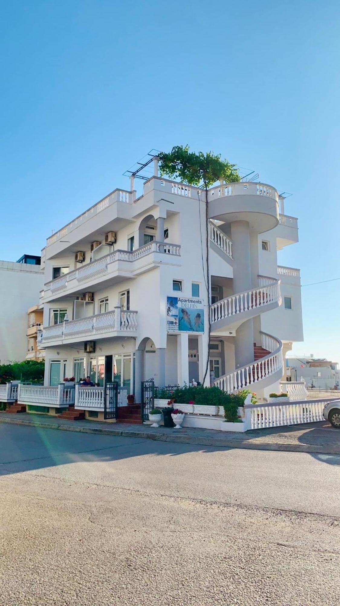 Apartments Delfin Улцин Екстериор снимка