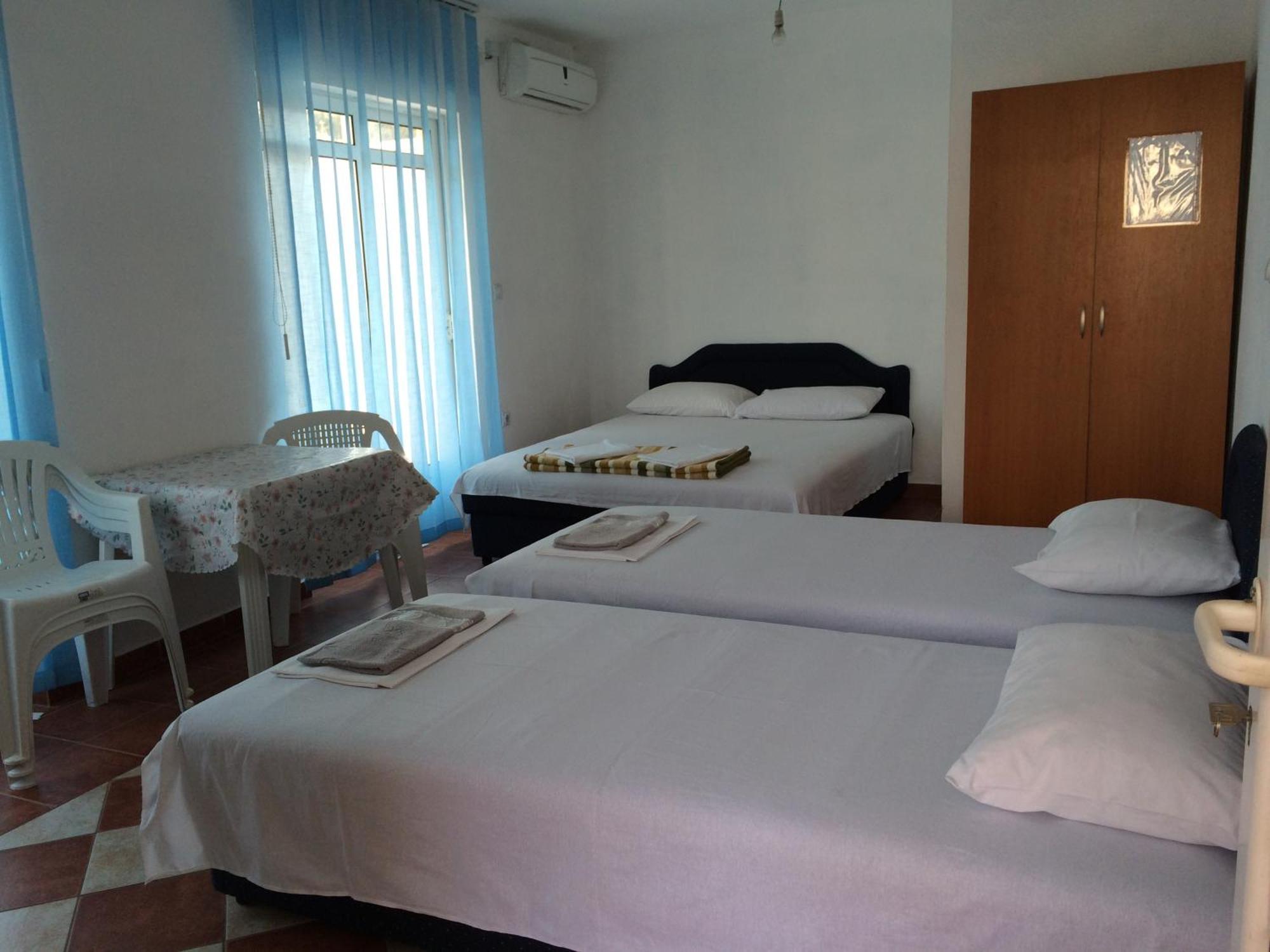 Apartments Delfin Улцин Екстериор снимка